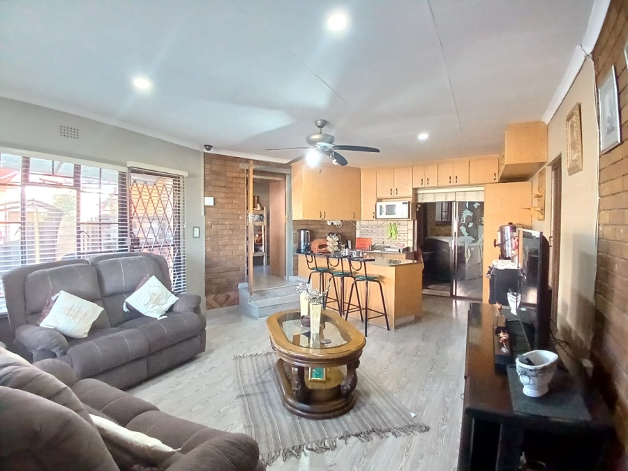 4 Bedroom Property for Sale in Vaalpark Free State